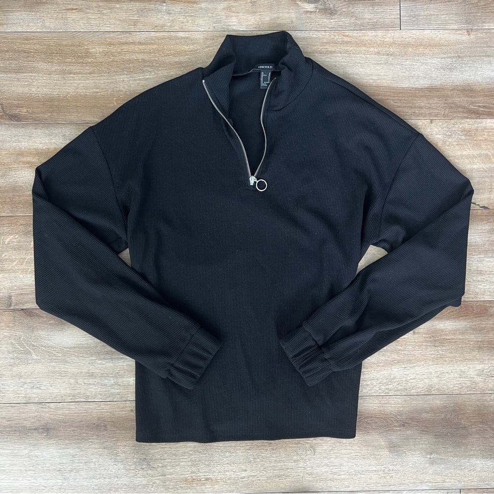 ✨3/$15✨ Black Henley Quarter Zip